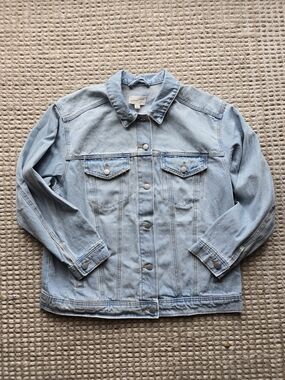 Universal Thread Light Blue Denim Jacket with Button Front NWT